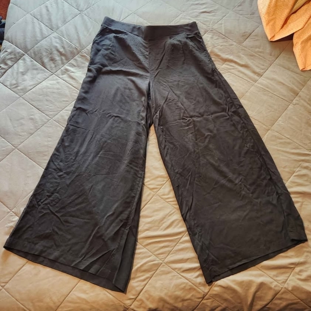 Torrid Black Elastic Waist Pants